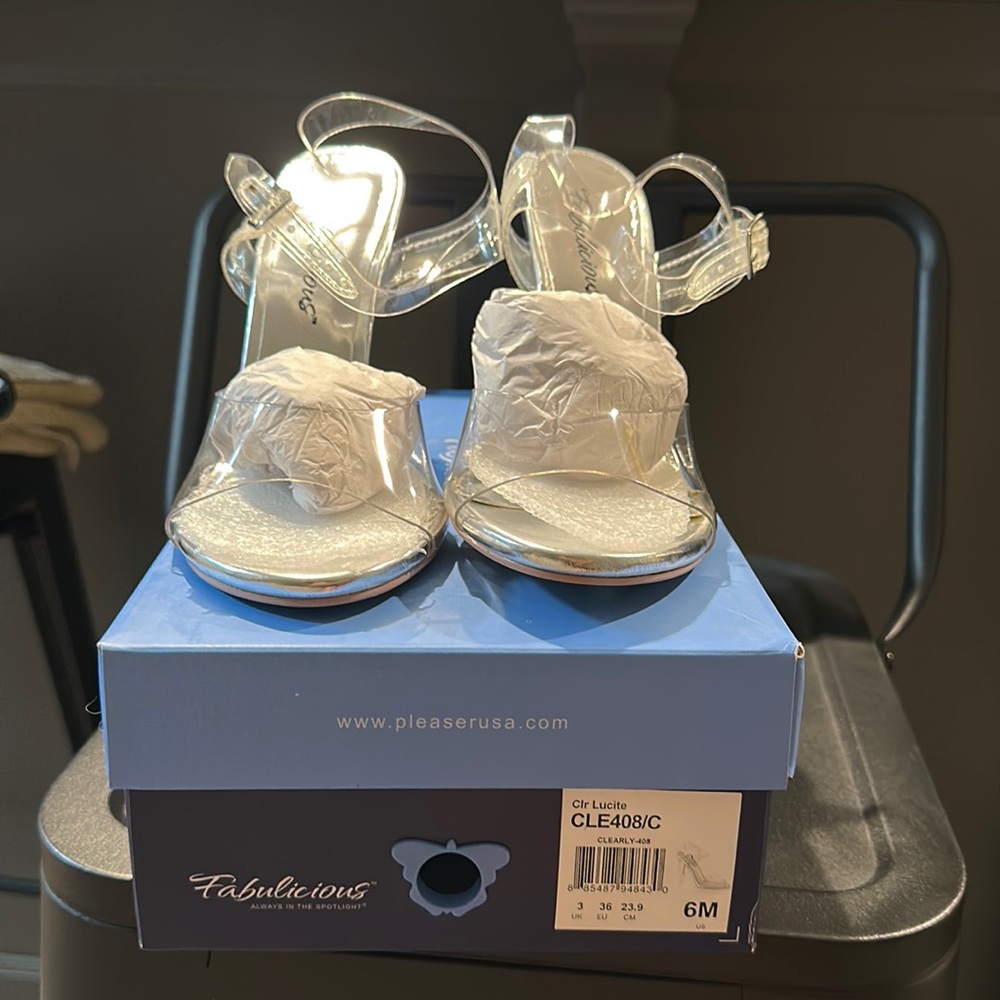 Brand new The Shoe Fairy heels